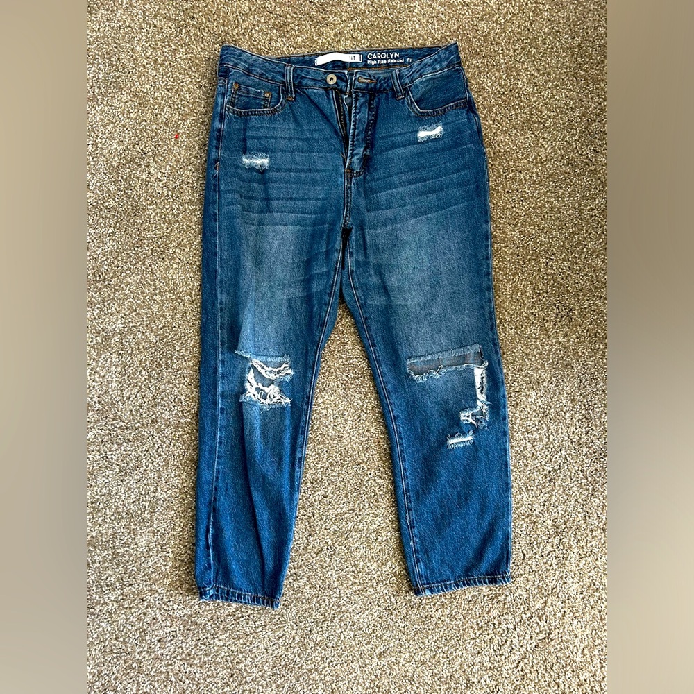 Women’s Size 8 High Rise Relaxed Fit Jeans